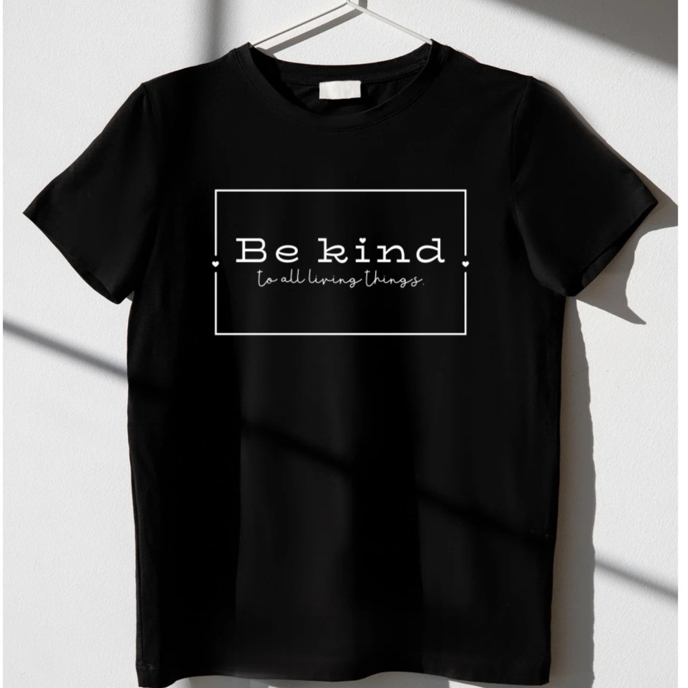 Be Kind Graphic Tee